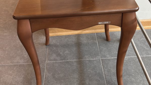 Bellona Volga Yan Sehpa (Teşhir) Bellona Volga Yan Sehpa (Teşhir)